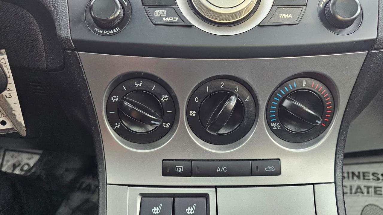 2011 Mazda MAZDA3 GS Photo