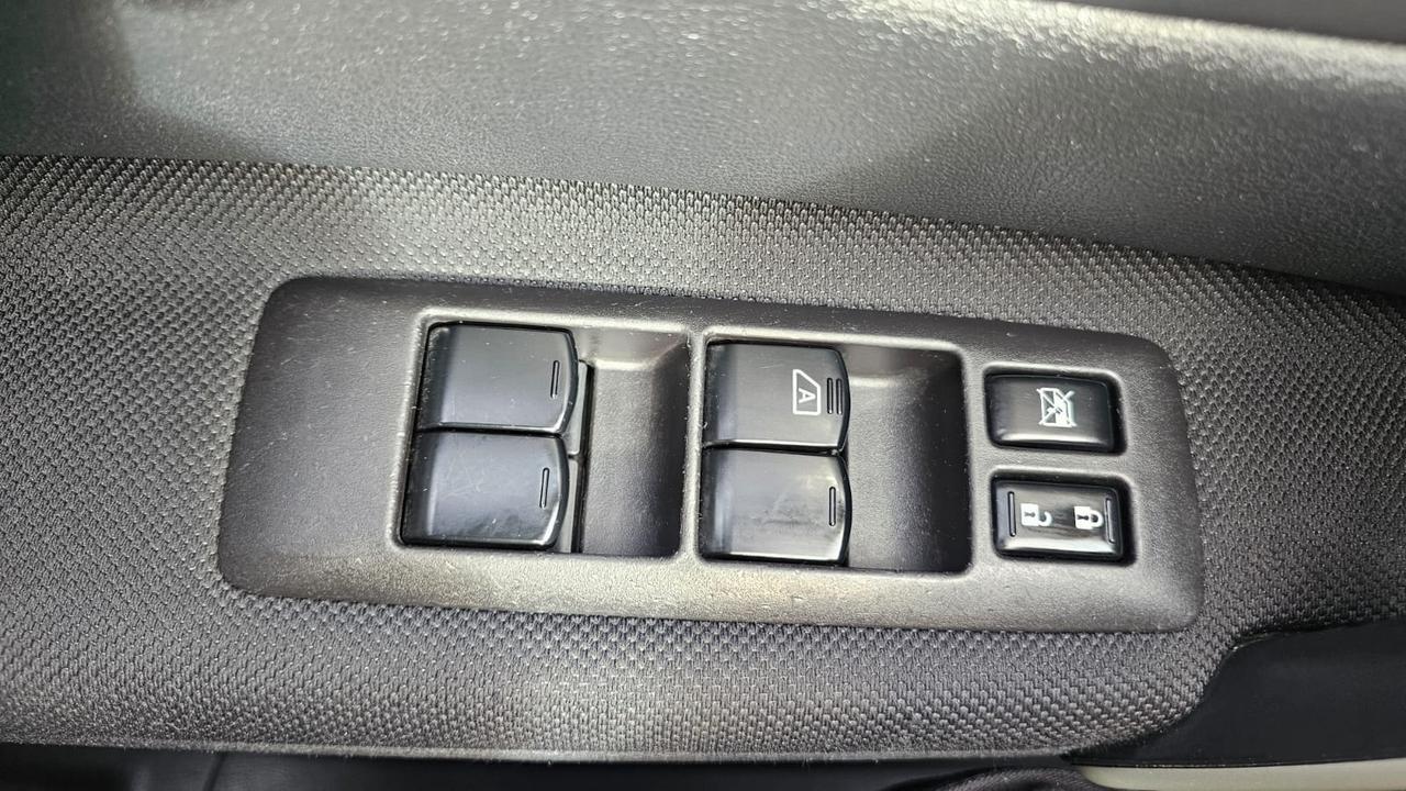 2012 Nissan Rogue S Photo