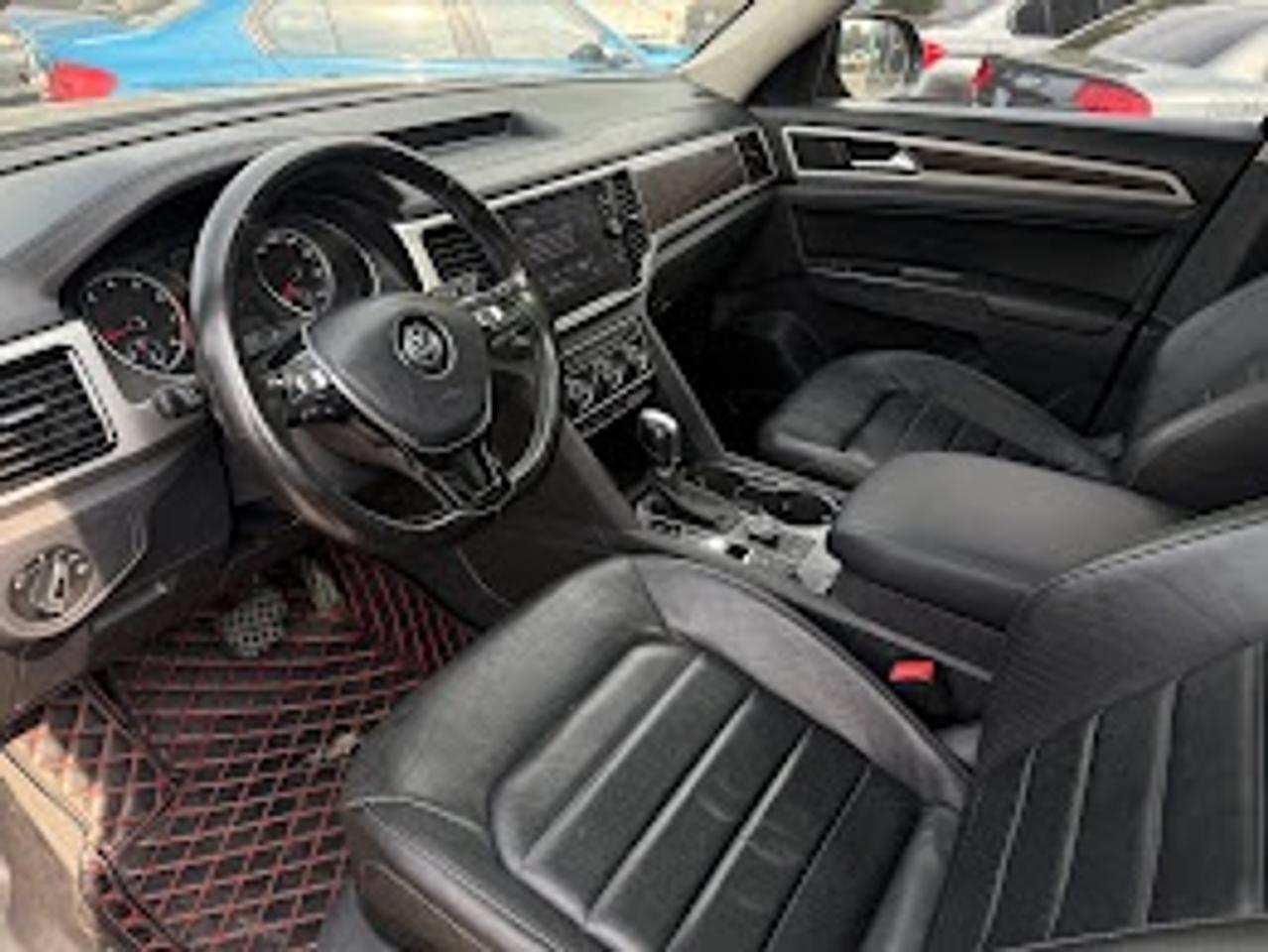 2018 Volkswagen Atlas SEL Photo