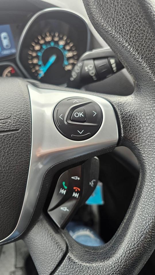 2014 Ford Escape SE Photo