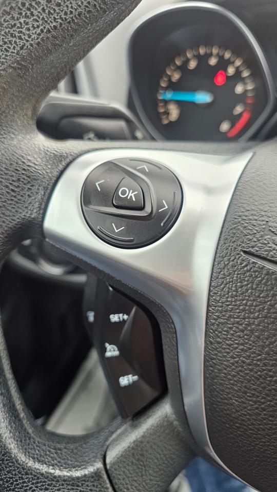 2014 Ford Escape SE Photo