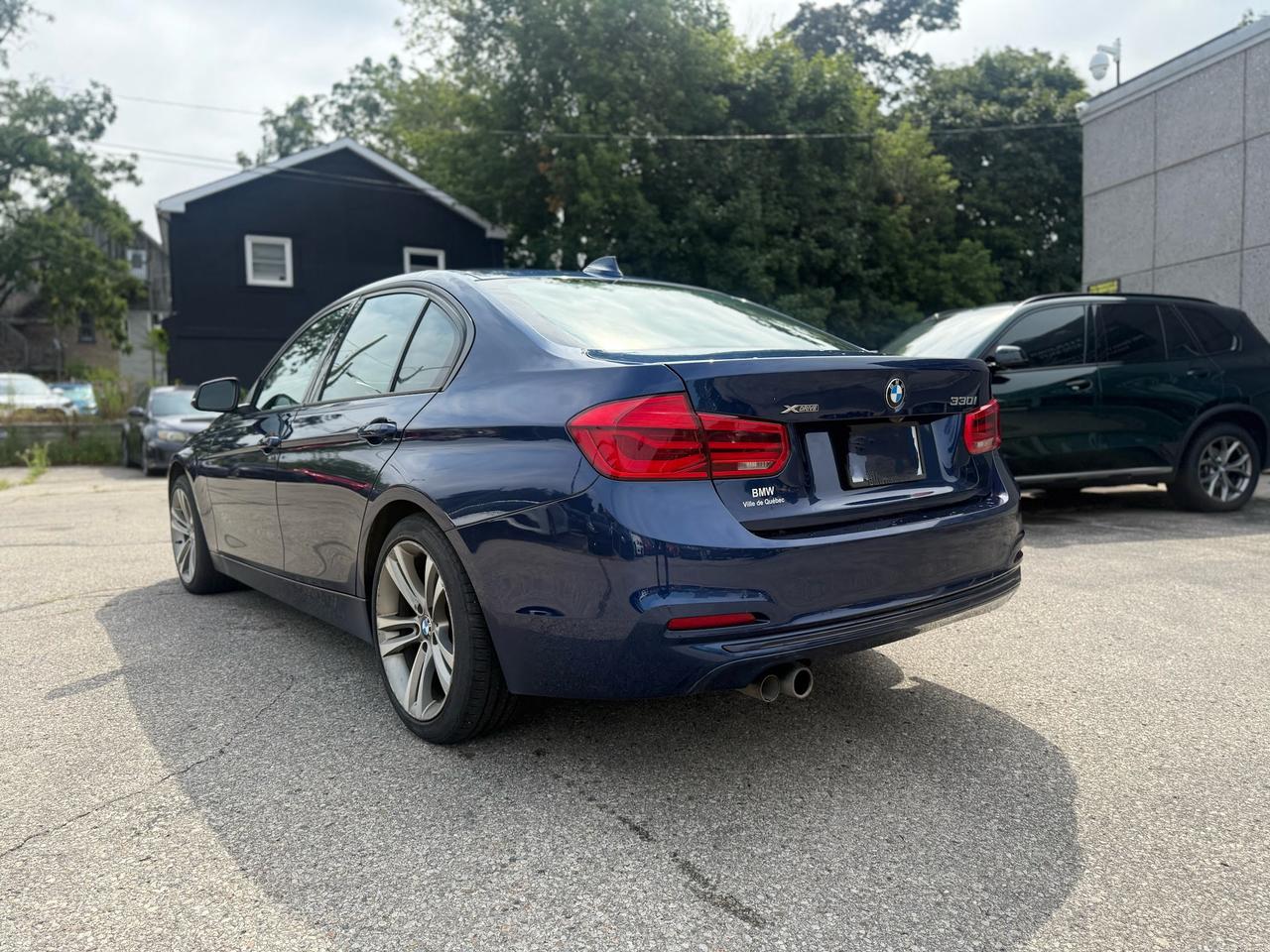 2018 BMW 3-Series 330i xDrive Photo4