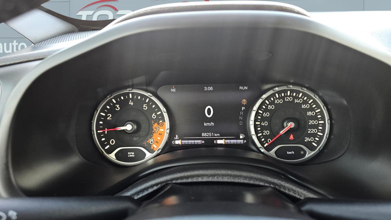 2018 Jeep Renegade Limited Photo3