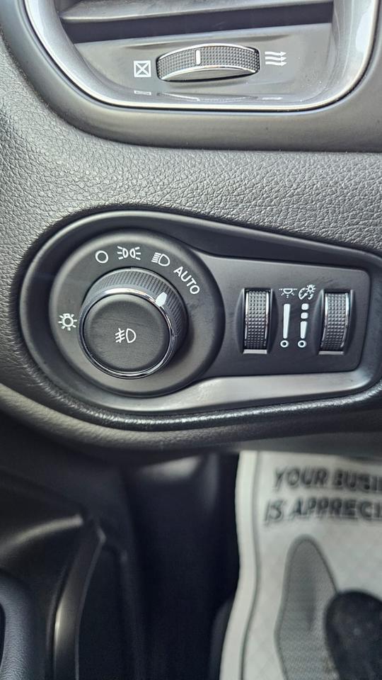 2018 Jeep Renegade Limited Photo