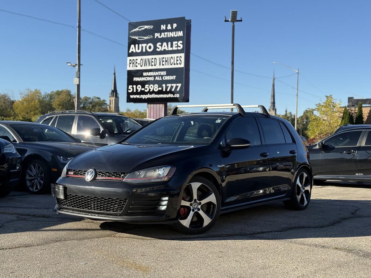 2015 Volkswagen Golf GTI SE Photo