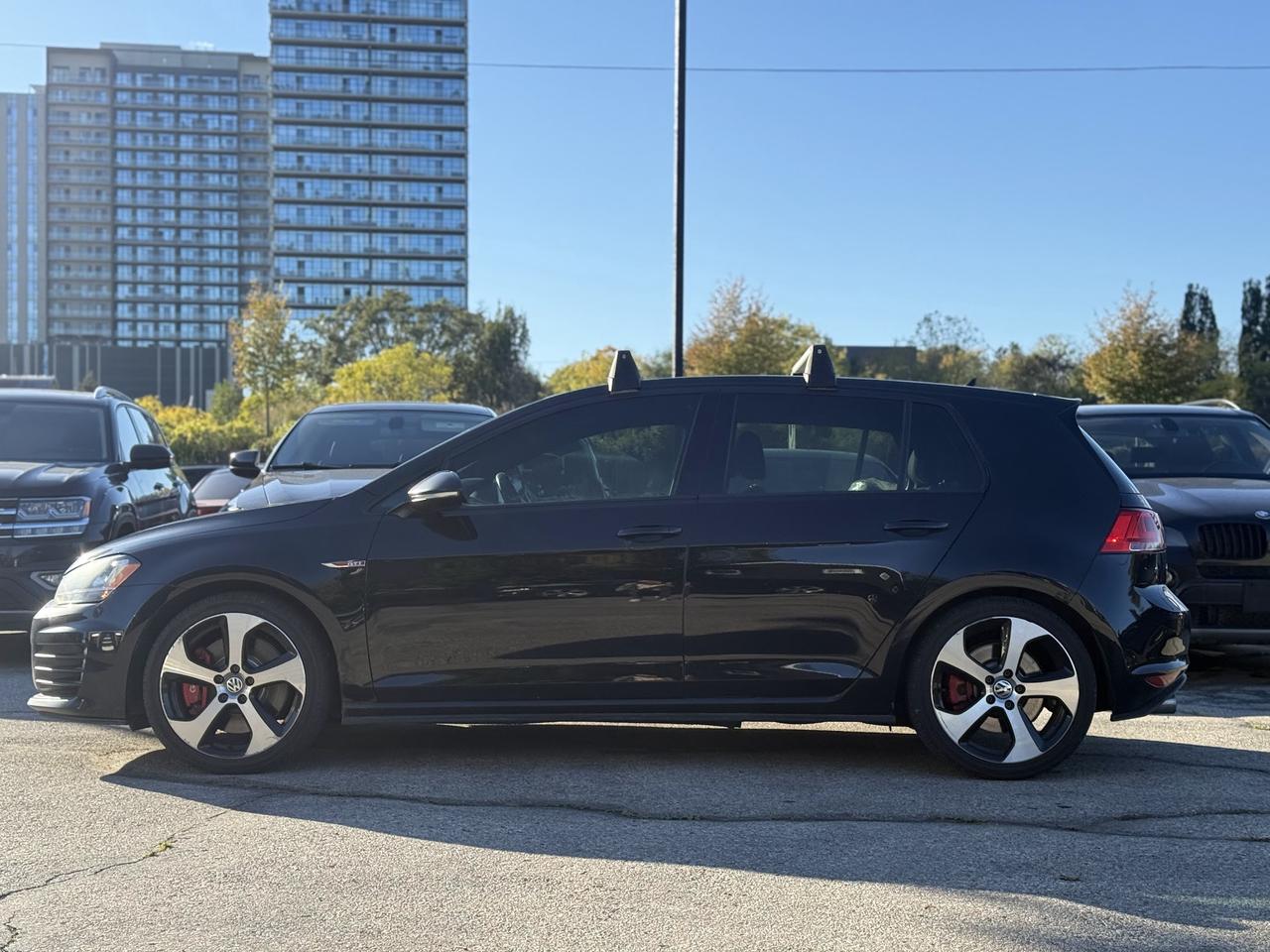 2015 Volkswagen Golf GTI SE Photo