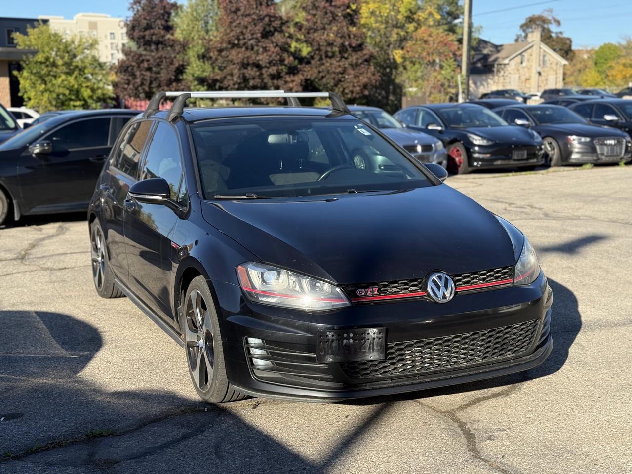 2015 Volkswagen Golf GTI SE Photo