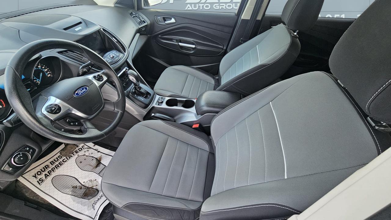 2015 Ford Escape SE Photo