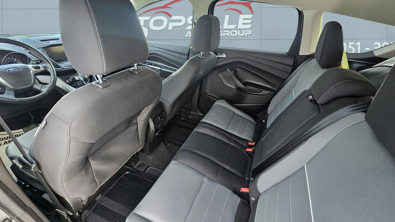 2015 Ford Escape SE Photo