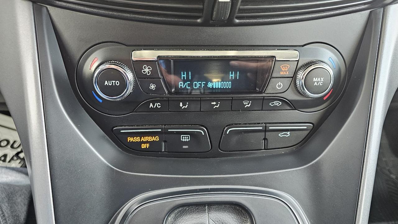 2015 Ford Escape SE Photo