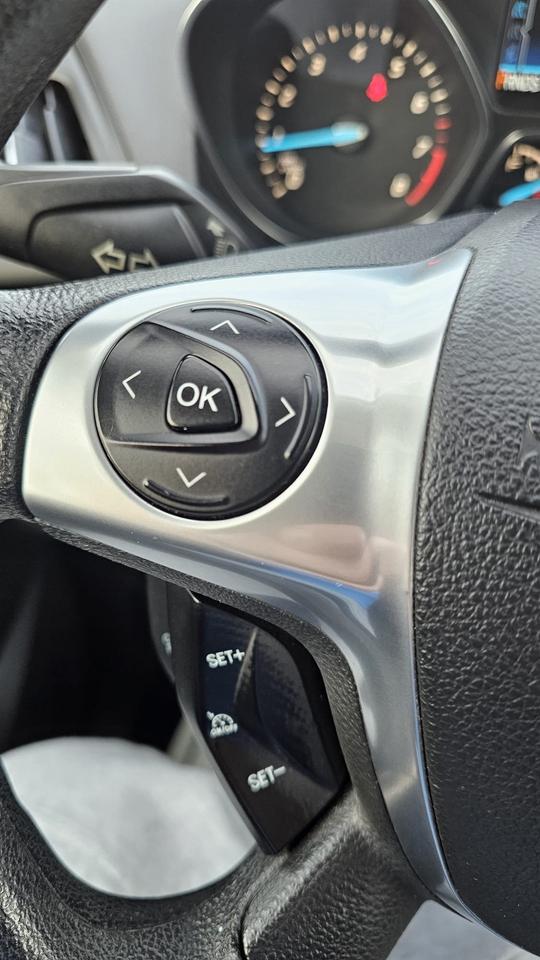 2015 Ford Escape SE Photo