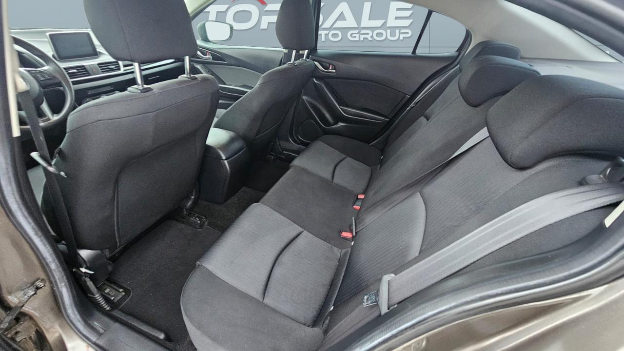 2016 Mazda MAZDA3 GX Photo