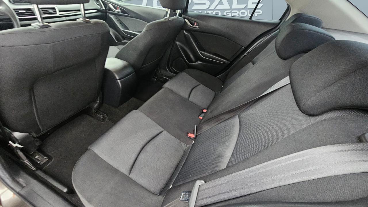 2016 Mazda MAZDA3 GX Photo