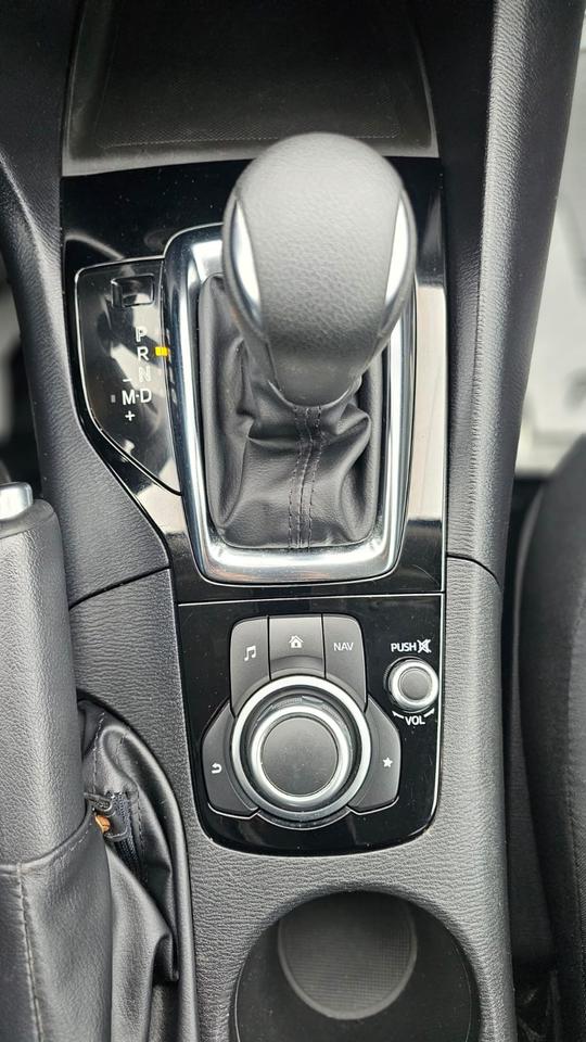 2016 Mazda MAZDA3 GX Photo