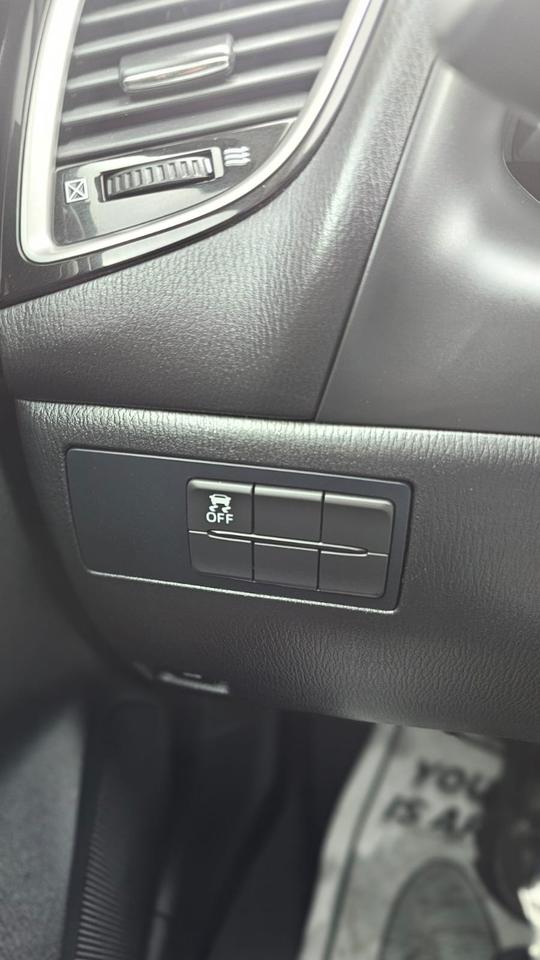 2016 Mazda MAZDA3 GX Photo