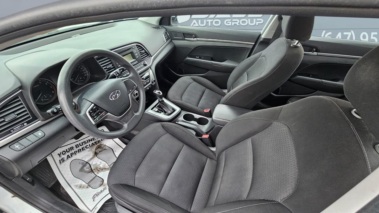 2018 Hyundai Elantra LE Photo