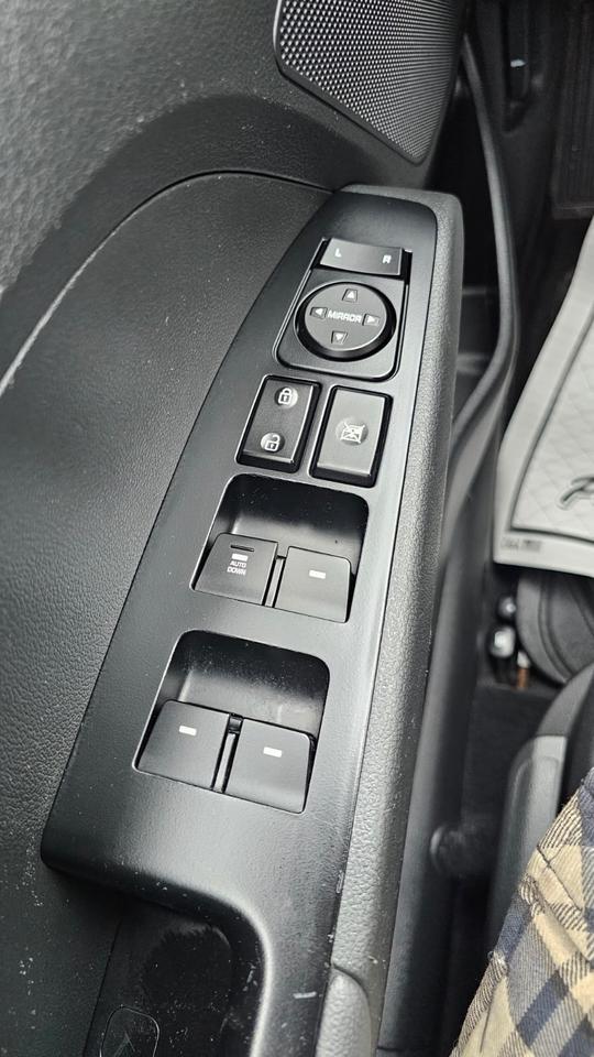 2018 Hyundai Elantra LE Photo