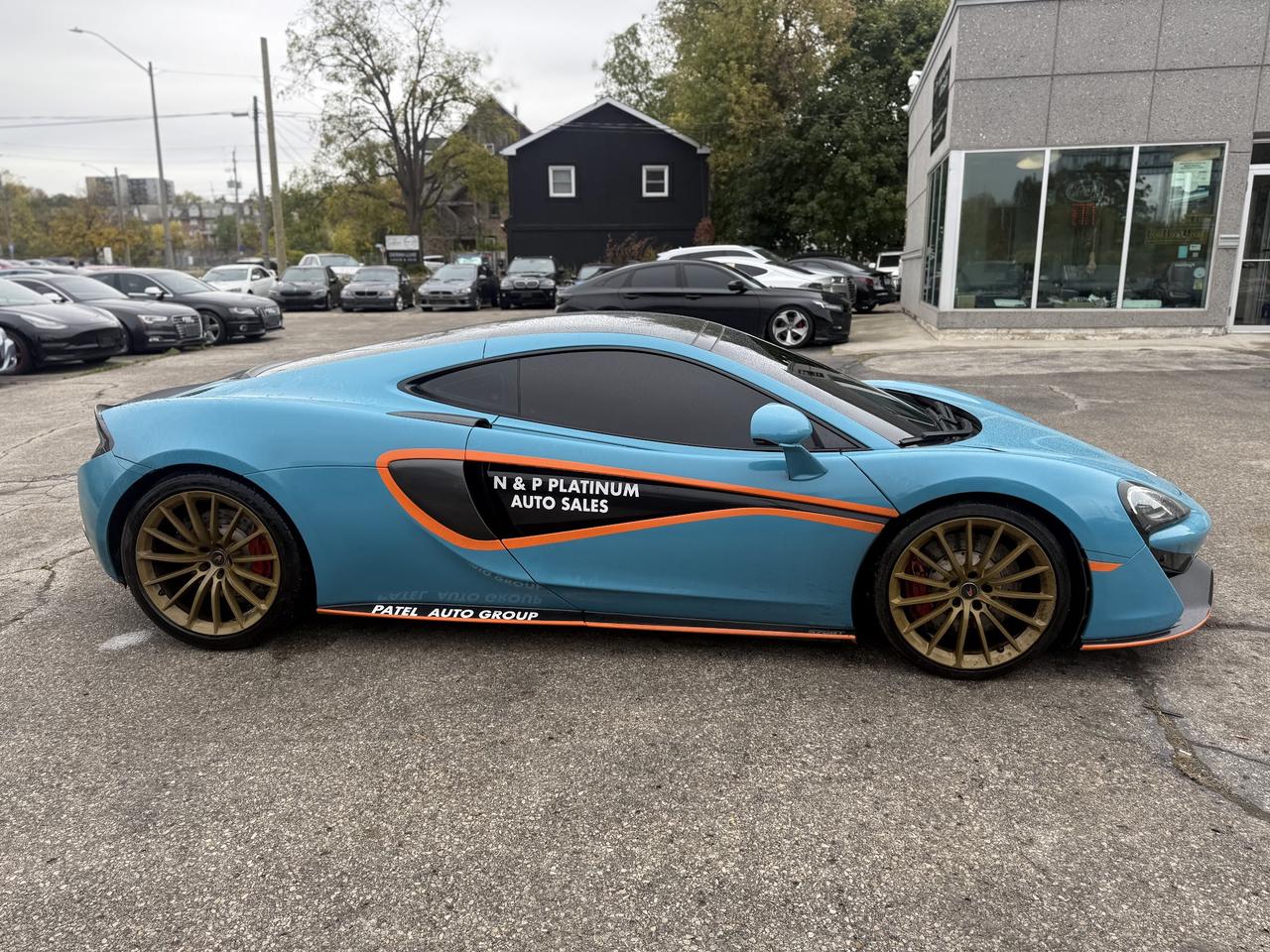 2017 McLaren 570 GT Photo