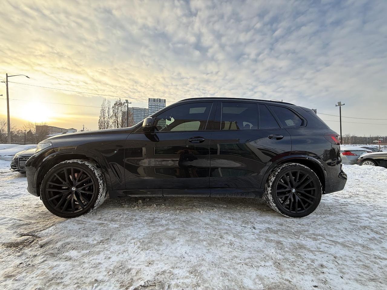 2020 BMW X5 M50i Photo4
