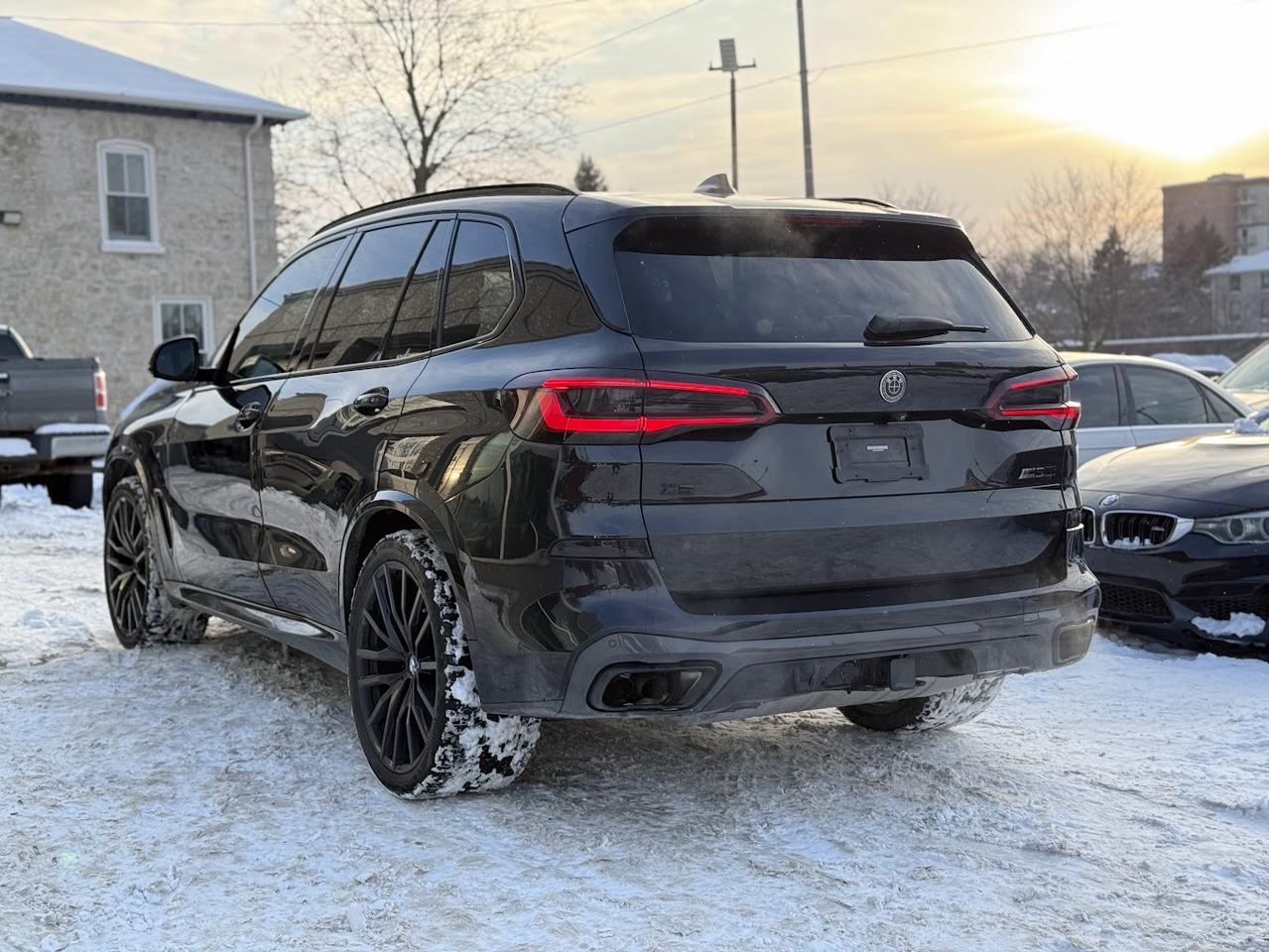 2020 BMW X5 M50i Photo