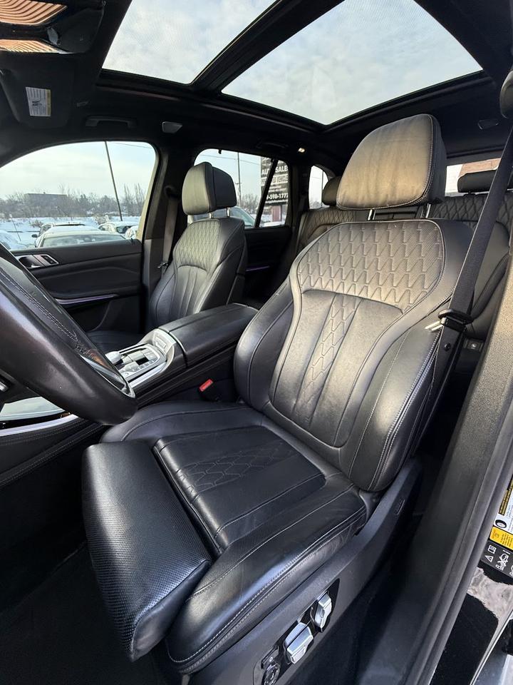 2020 BMW X5 M50i Photo