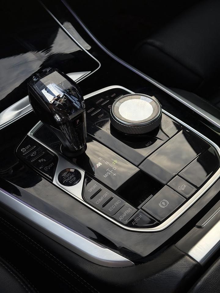 2020 BMW X5 M50i Photo