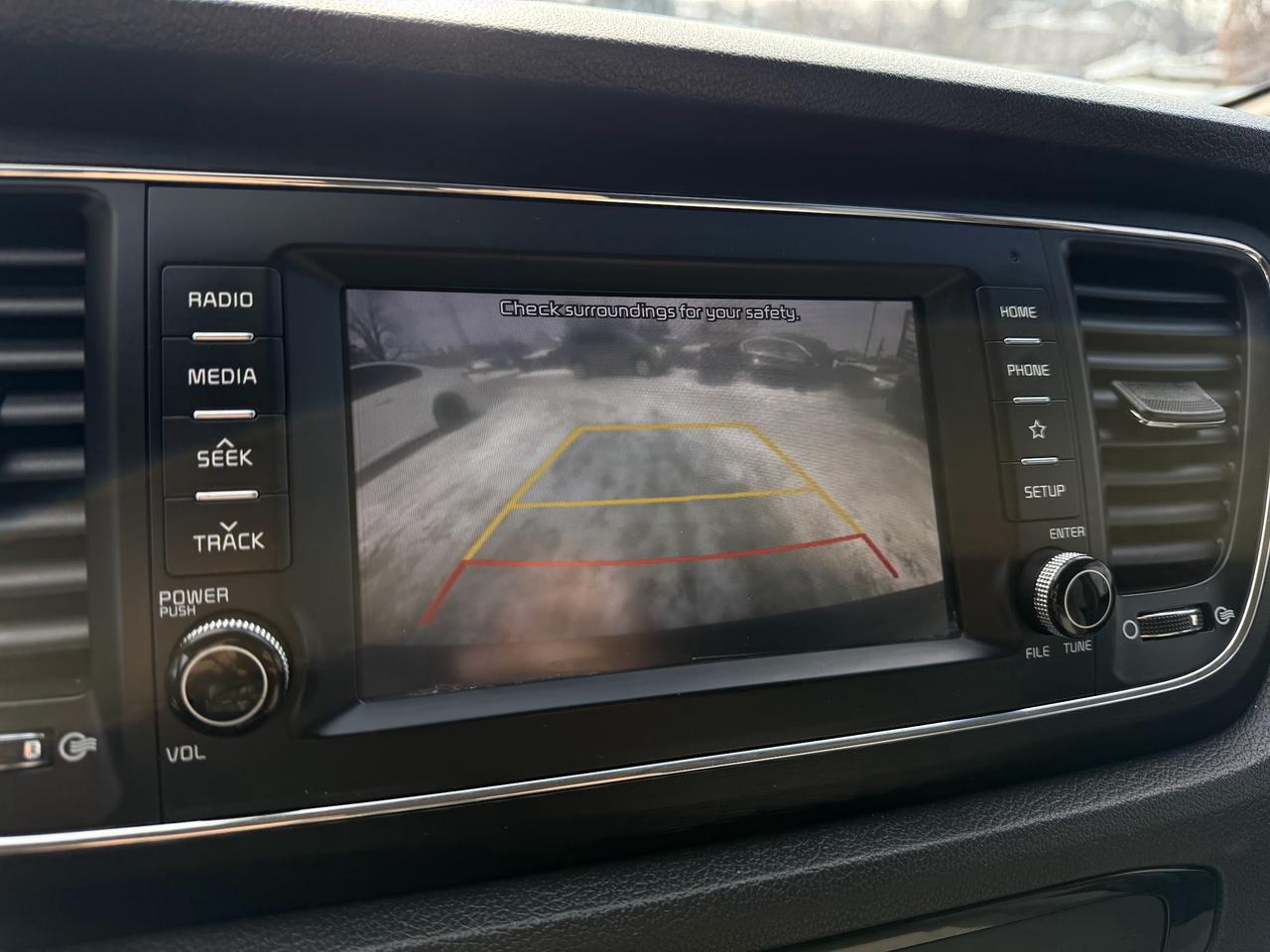 2020 Kia Sedona LX Photo