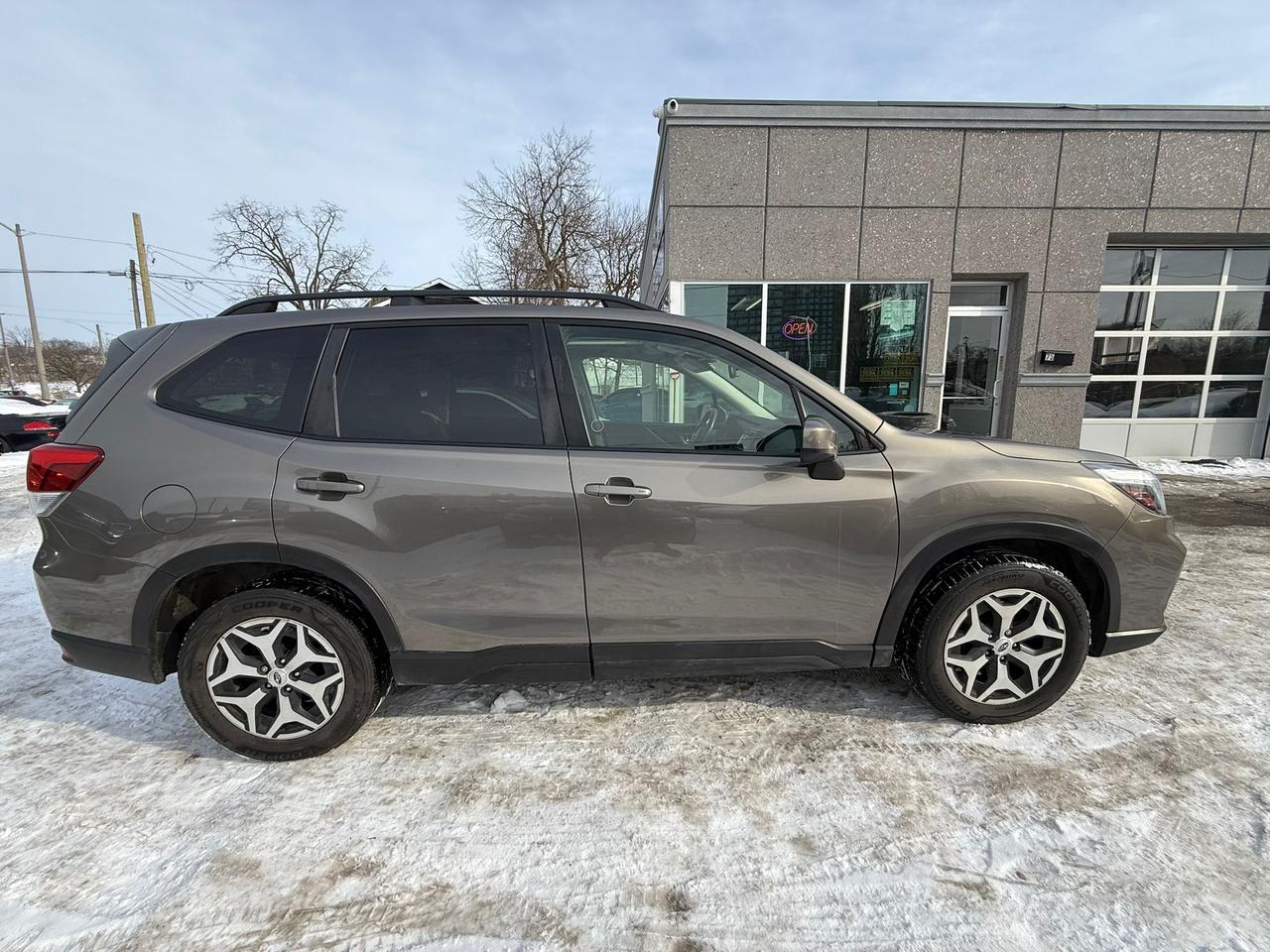 2020 Subaru Forester TOURING Photo