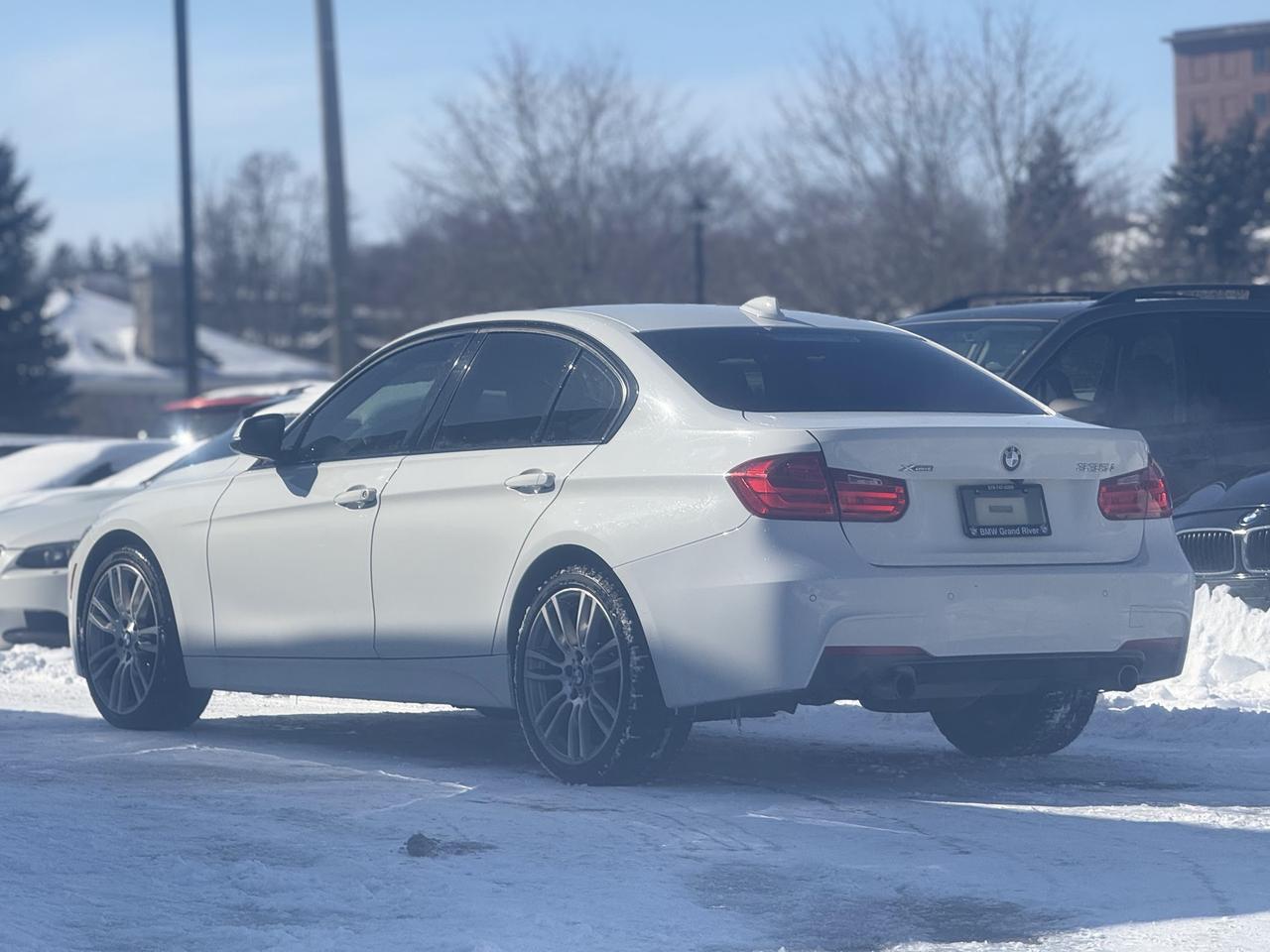 2015 BMW 3-Series 335i xDrive Photo4