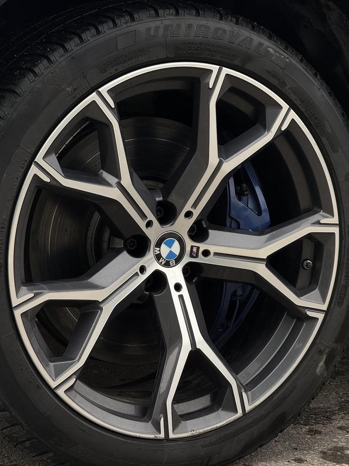 2020 BMW X5 M50i Photo