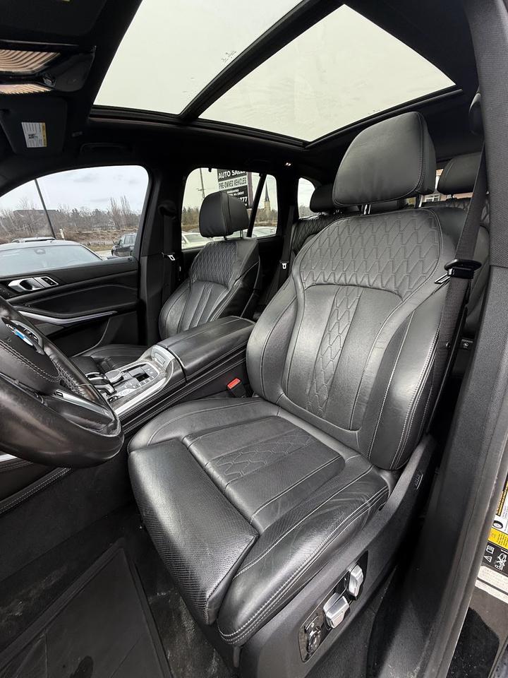 2020 BMW X5 M50i Photo