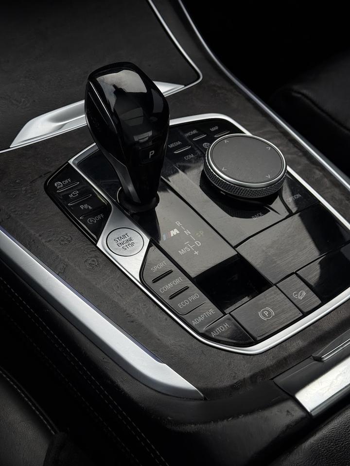 2020 BMW X5 M50i Photo