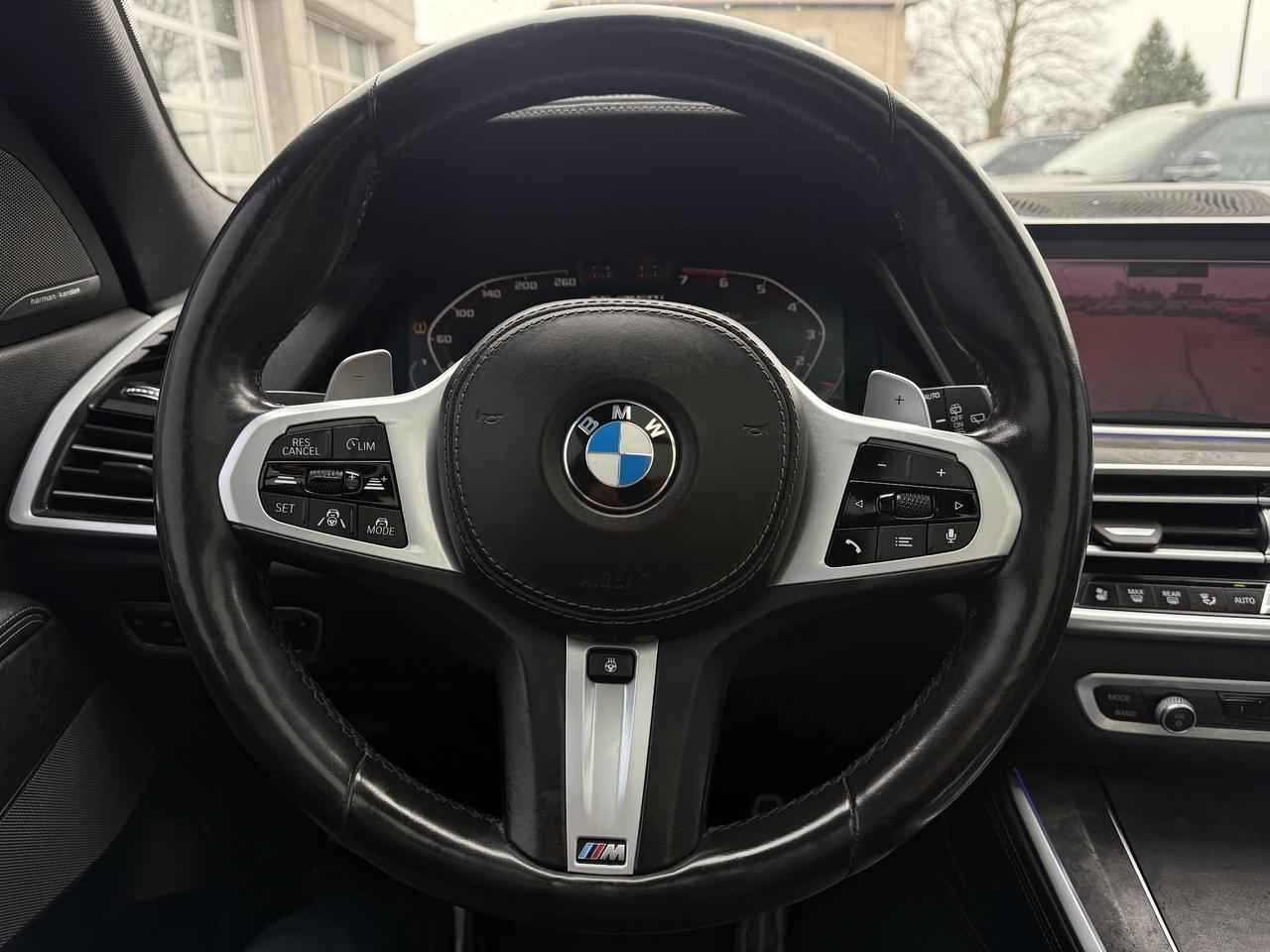 2020 BMW X5 M50i Photo