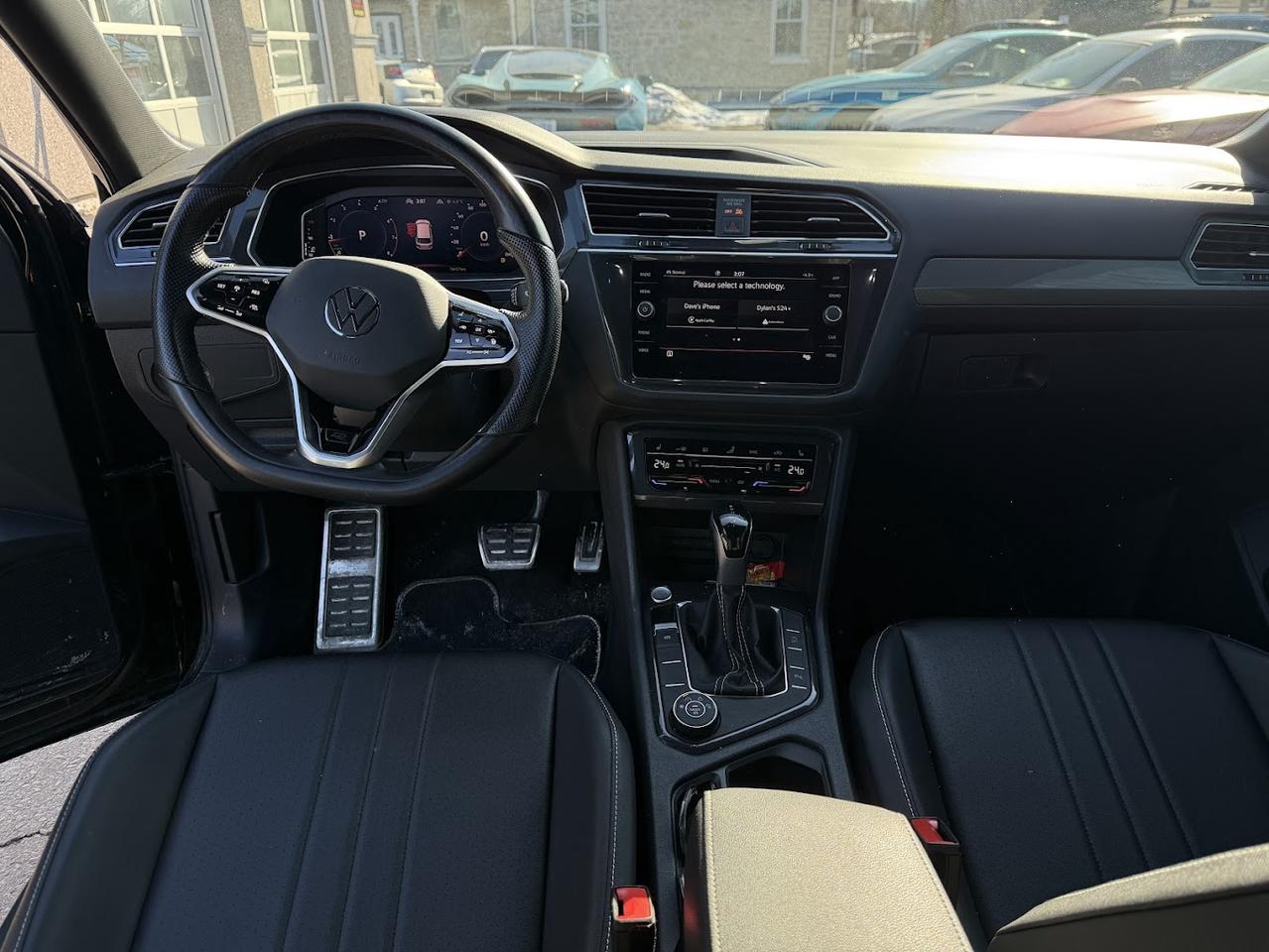 2023 Volkswagen Tiguan SE R-Line Black Photo