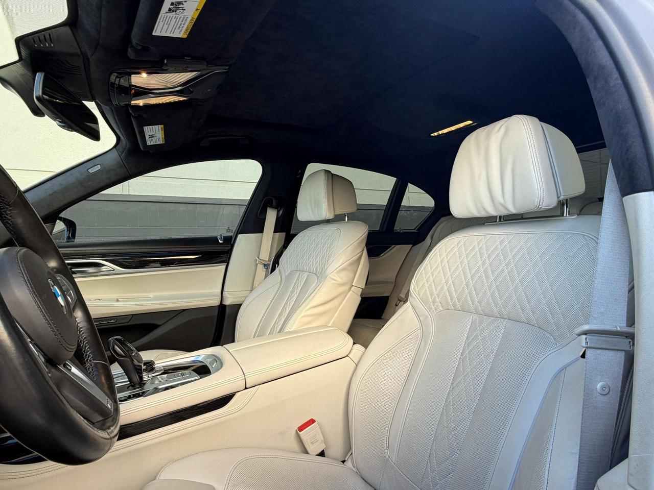 2020 BMW 7-Series 750i xDrive Photo2