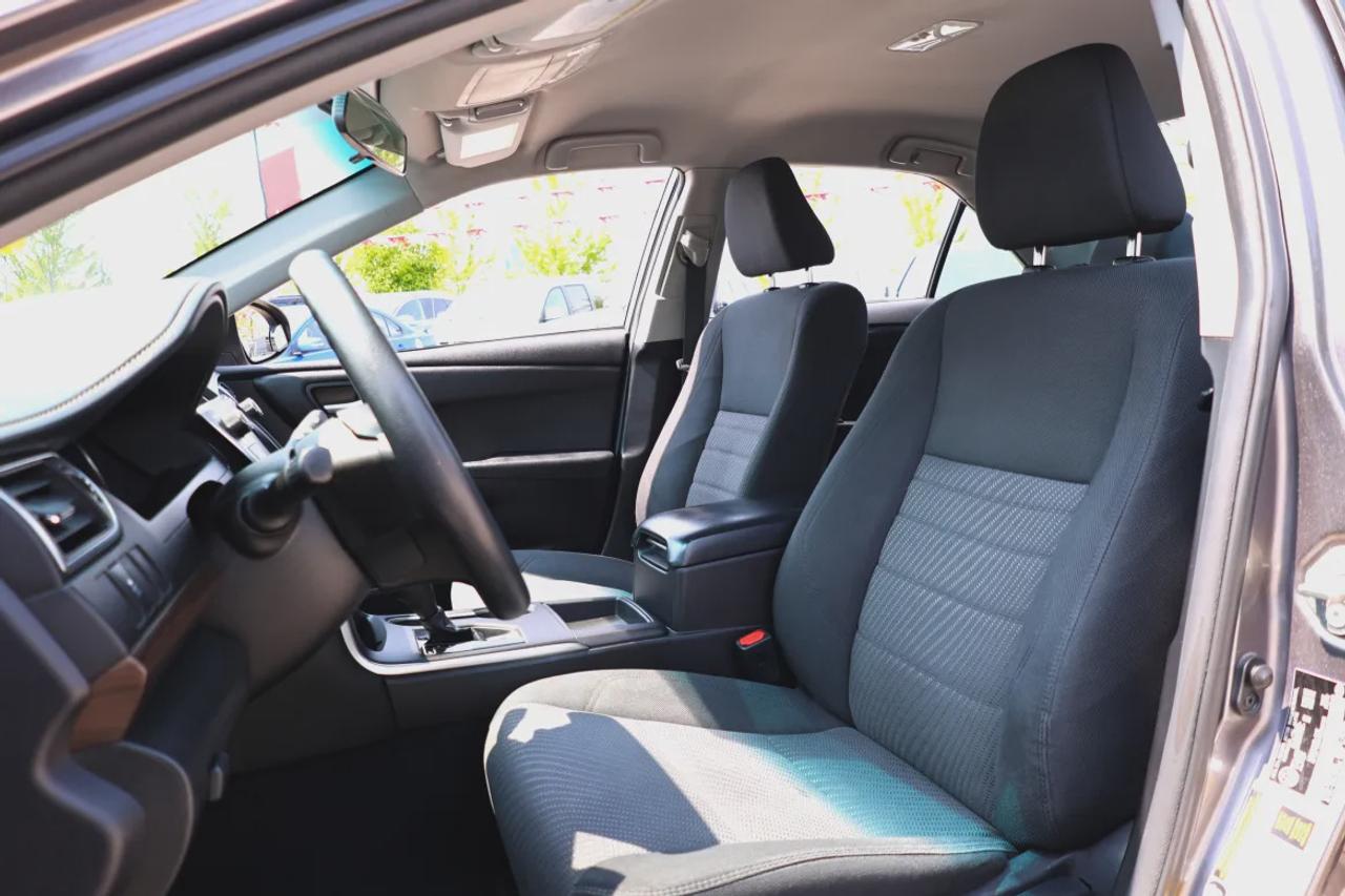 2017 Toyota Camry LE Photo