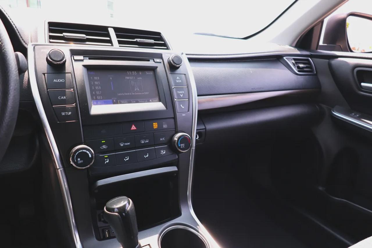 2017 Toyota Camry LE Photo