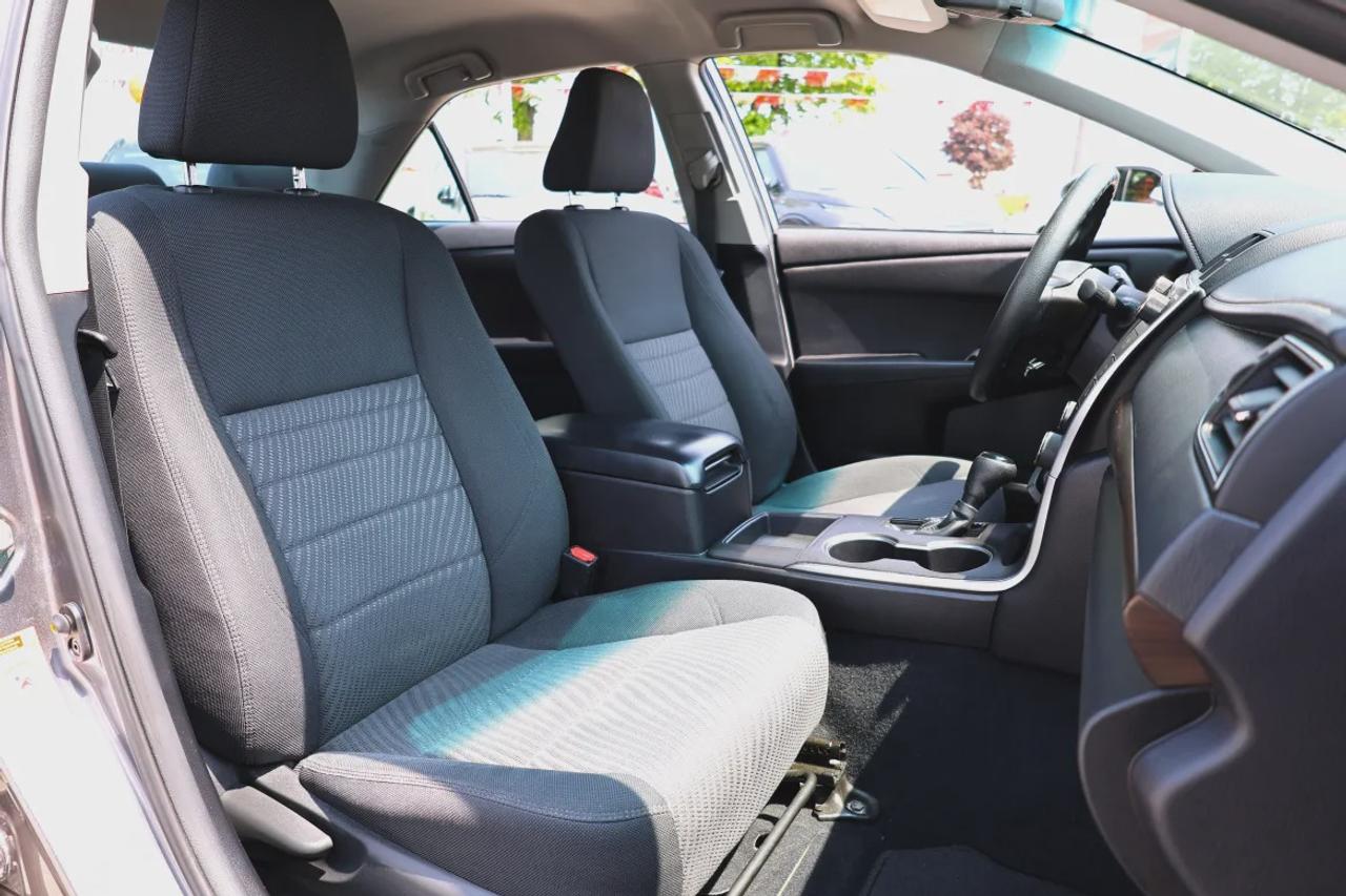 2017 Toyota Camry LE Photo