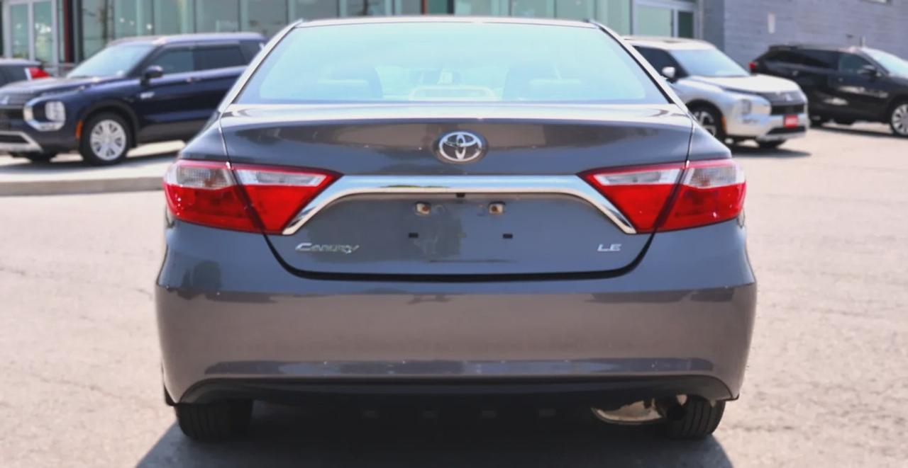 2017 Toyota Camry LE Photo4