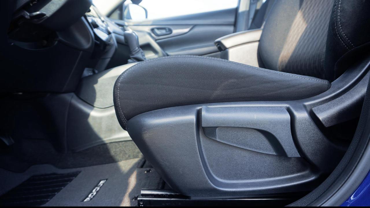 2019 Nissan Rogue S Photo