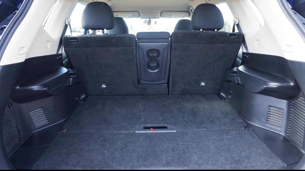 2019 Nissan Rogue S Photo