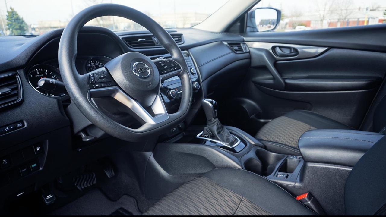 2019 Nissan Rogue S Photo