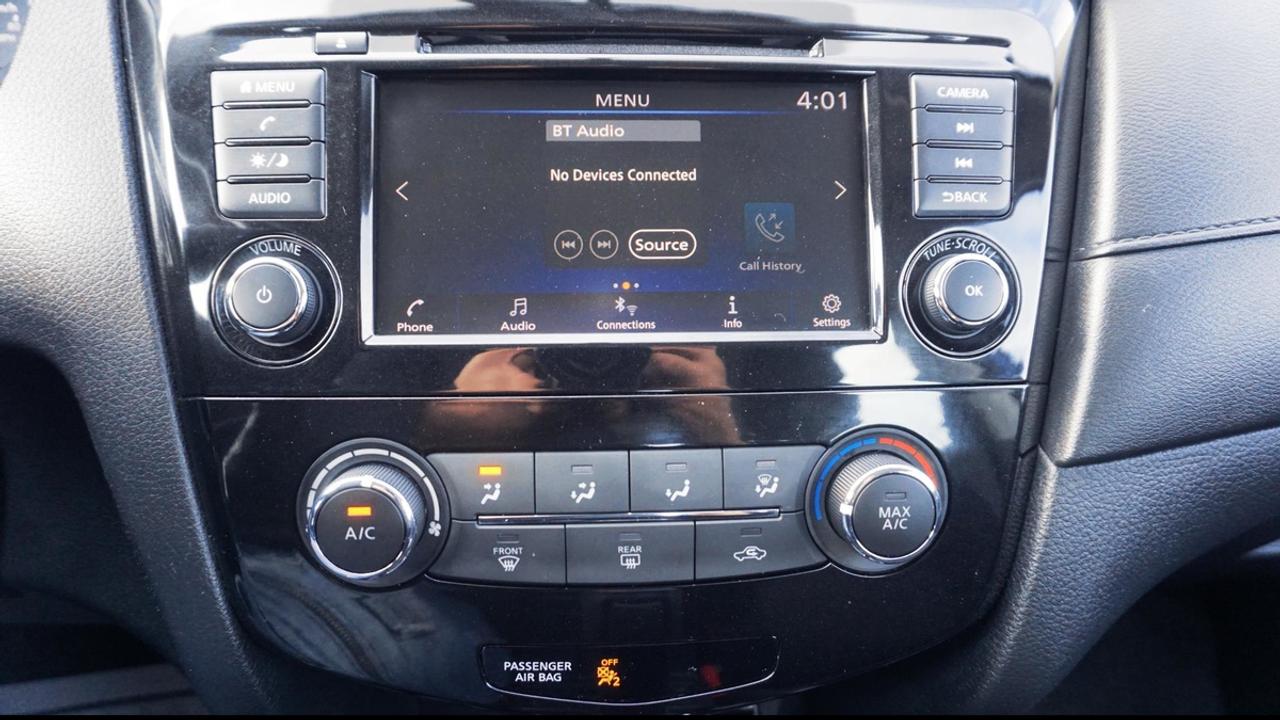 2019 Nissan Rogue S Photo