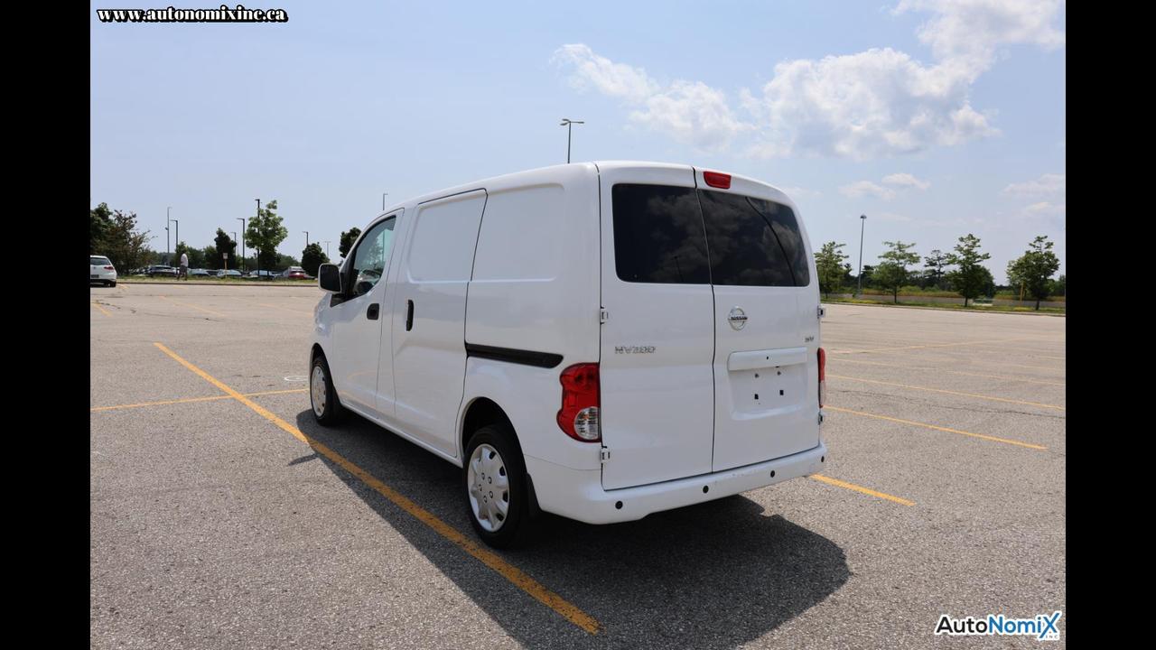 2019 Nissan NV200 SV Photo
