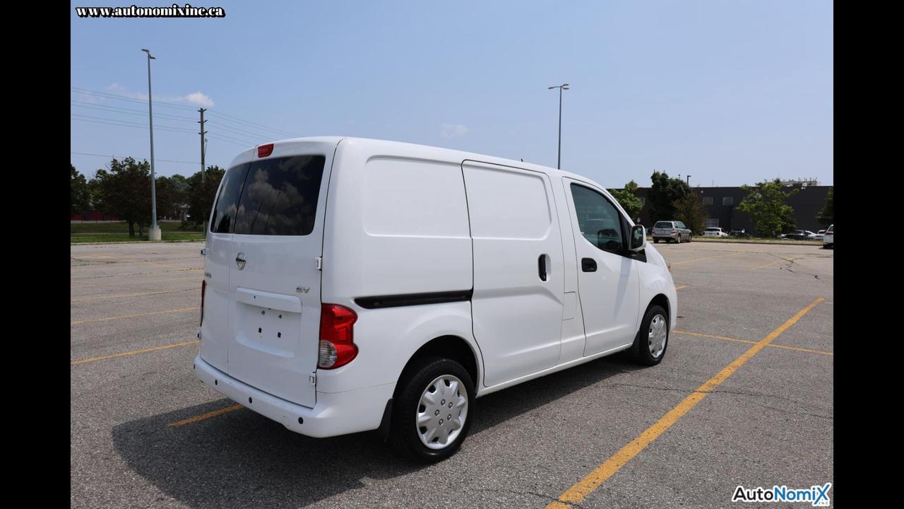 2019 Nissan NV200 SV Photo
