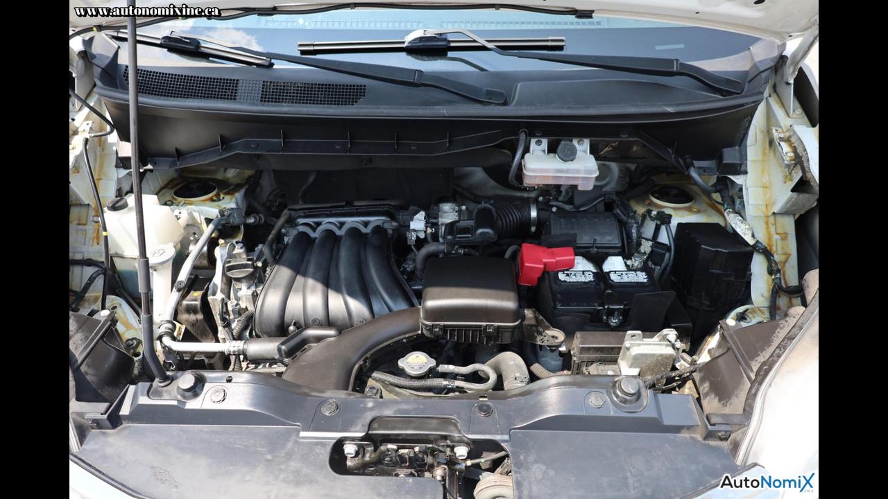 2019 Nissan NV200 SV Photo