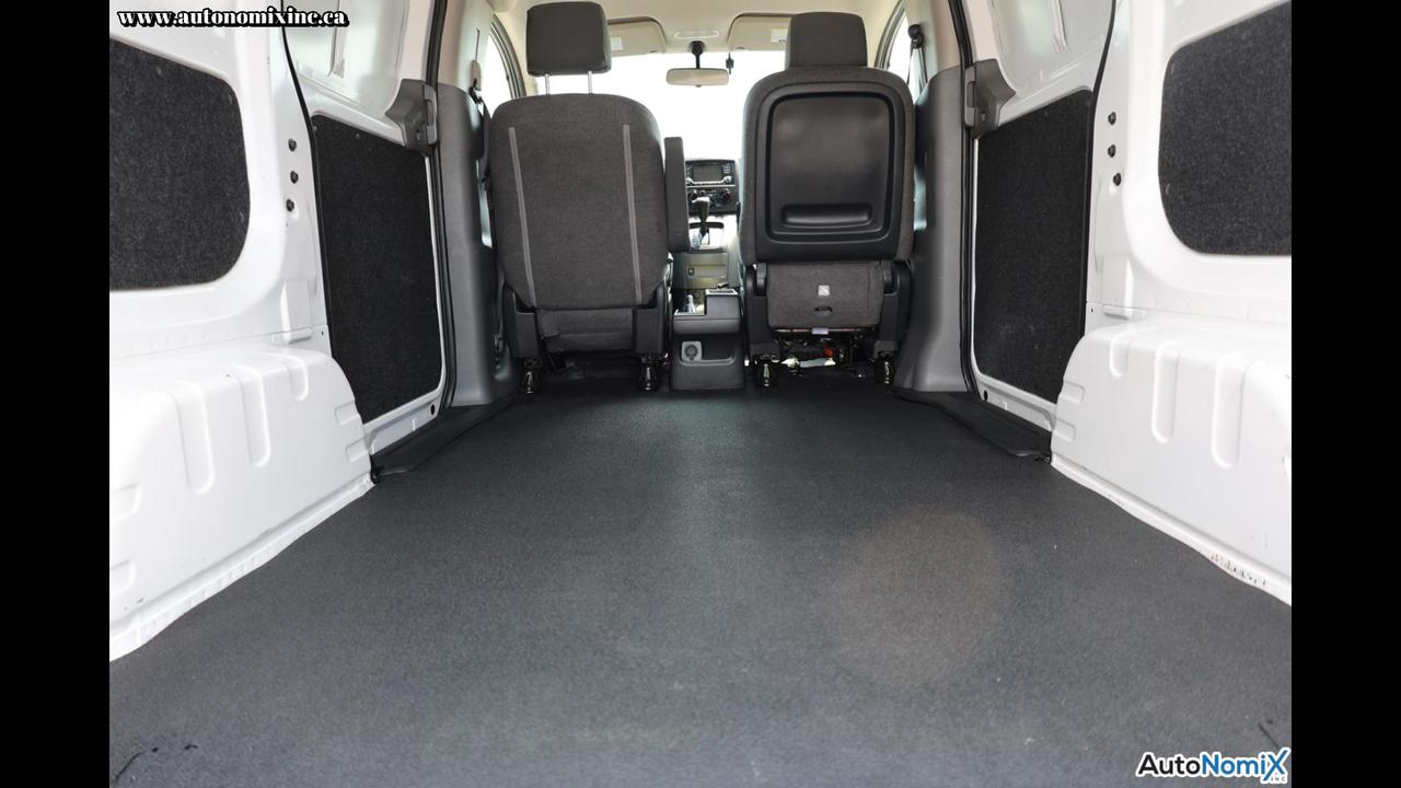 2019 Nissan NV200 SV Photo