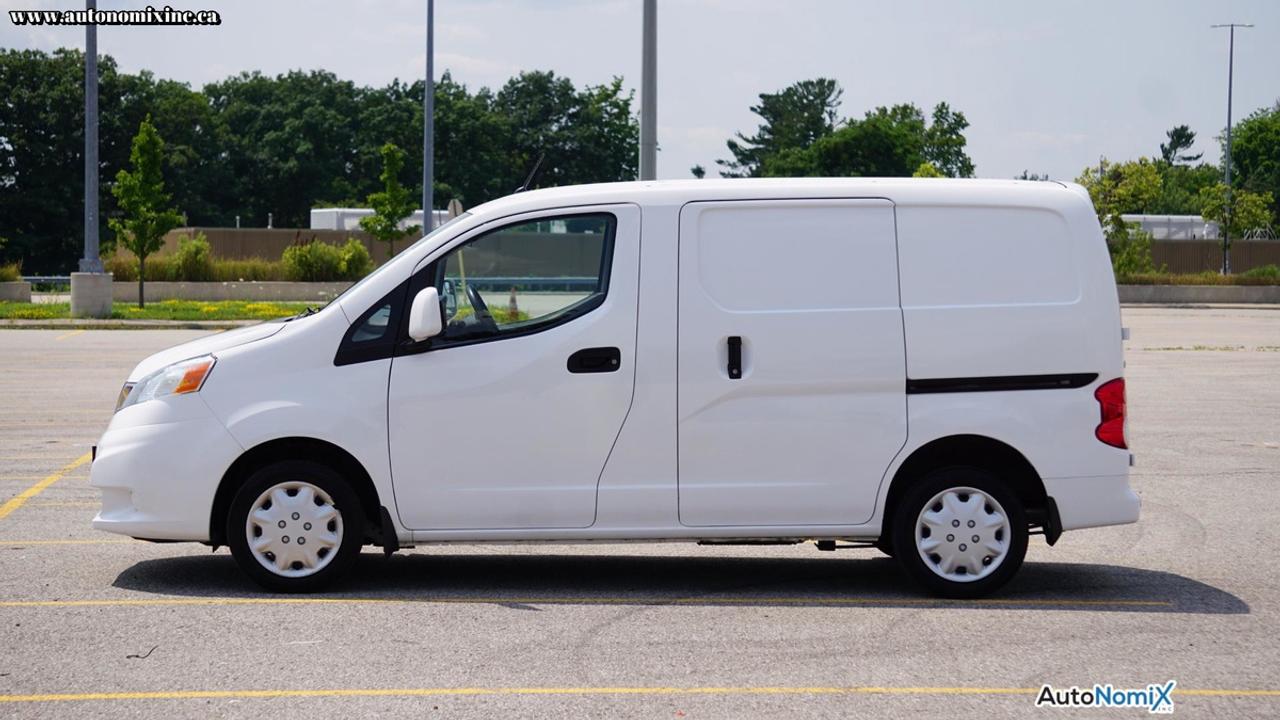 2019 Nissan NV200 SV Photo4