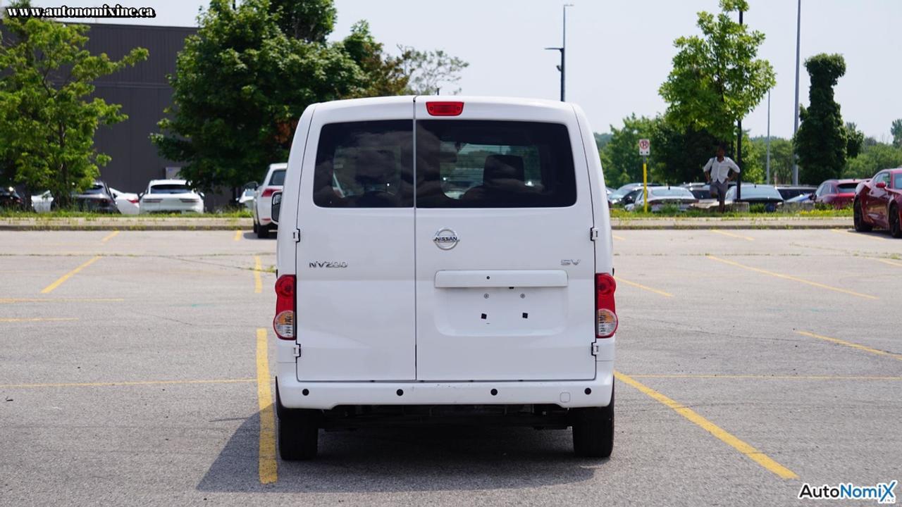 2019 Nissan NV200 SV Photo