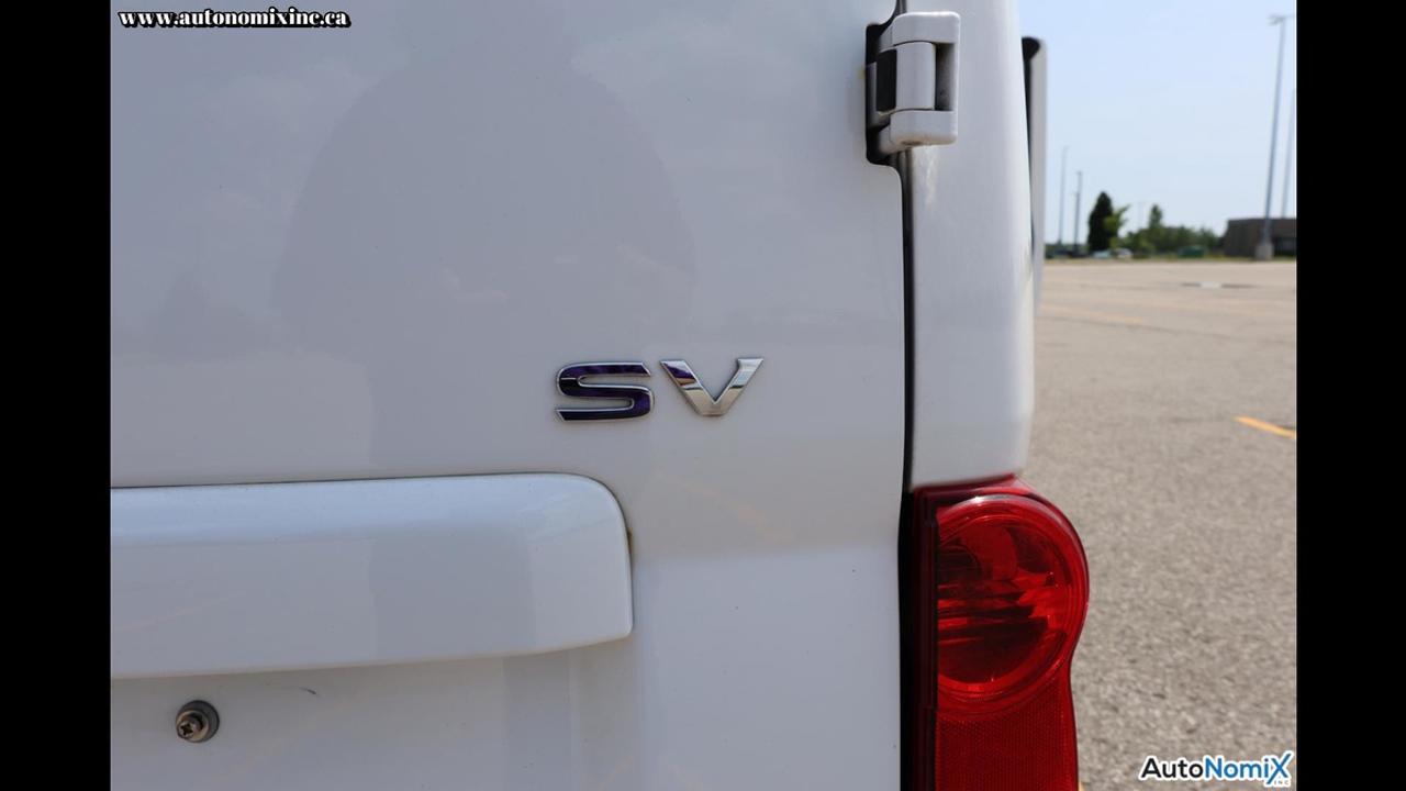 2019 Nissan NV200 SV Photo